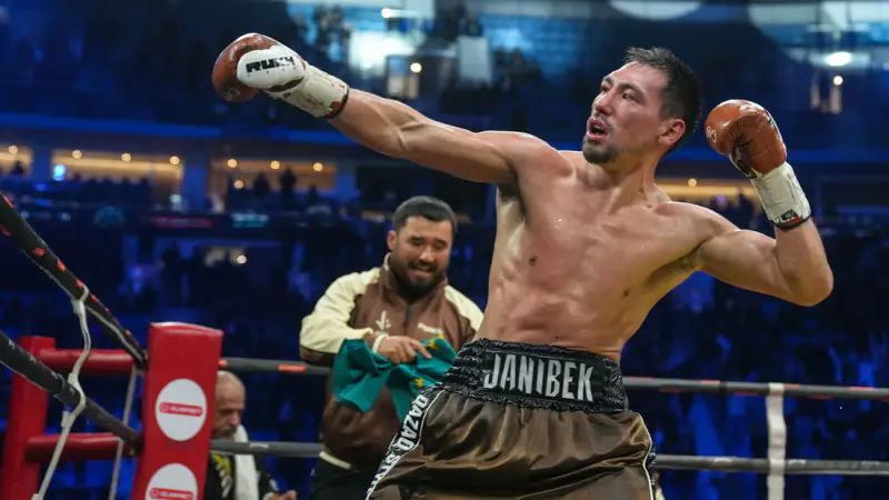 Жанибек Алимханулы обещает 'нокаут года' в бою за три титула против Эрисланди Лары {city2}