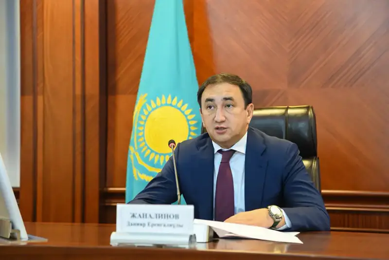 Награждены лучшие работники дорожной отрасли (3)