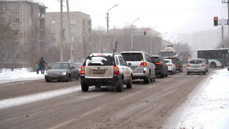 В Казахстане принят национальный стандарт для противогололедных материалов с целью улучшения безопасности зимой {city2}