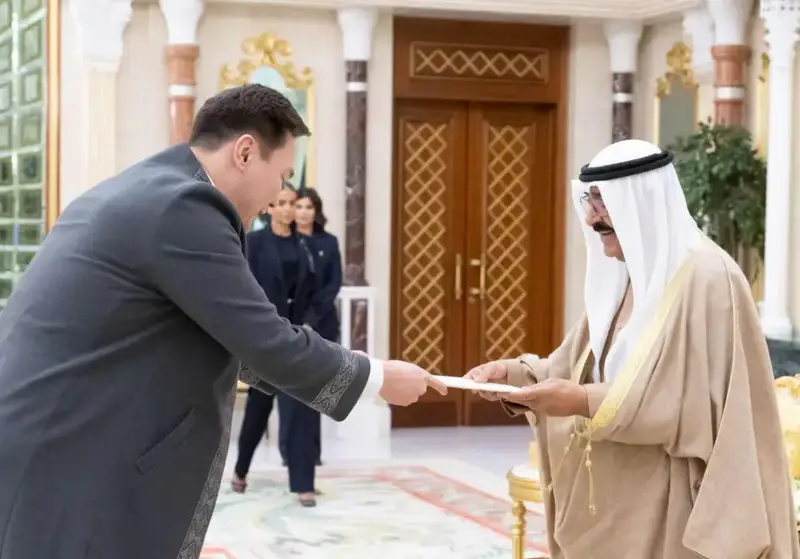 Мост дружбы: Посол Казахстана передал верительные грамоты Эмиру Кувейта {city2}