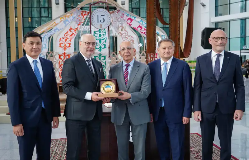 Президент Эстонии провел лекцию для студентов Nazarbayev University {city2}