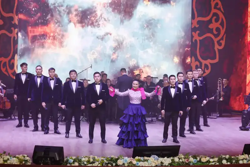 Гайни Жумашева выступила с концертом в Астане, исполнив более 30 произведений с ансамблем и оркестром {city2}