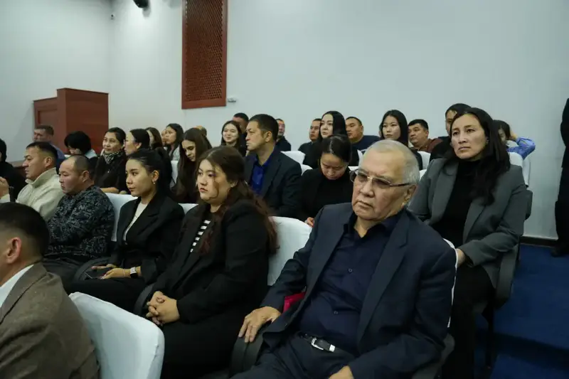 Мост доверия: Вице-министр Иран Шархан встретился с жителями Восточно-Казахстанской области {city2}