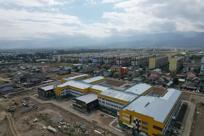 Трёхсменные школы: от 52 до 28 — что дальше? {city2}