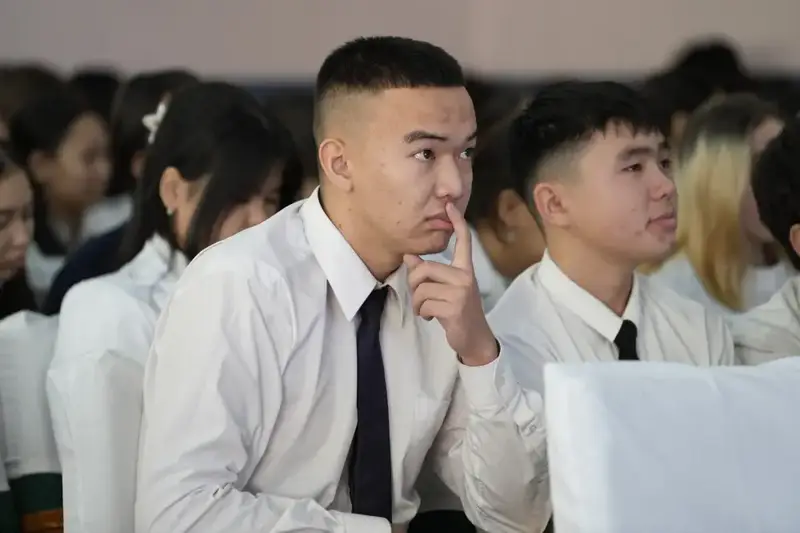 Студенты Семее обсуждают важность охраны лесов на экологической лекции {city2}