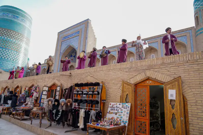 Туркестанцы в Хиве: историю на грани цифровизации! {city2}