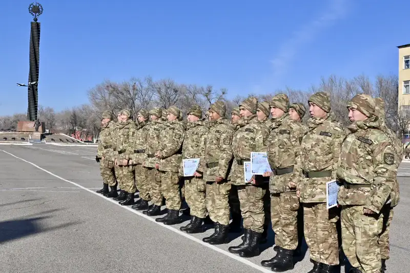 В Алатау проводили домой солдат срочной службы (4)