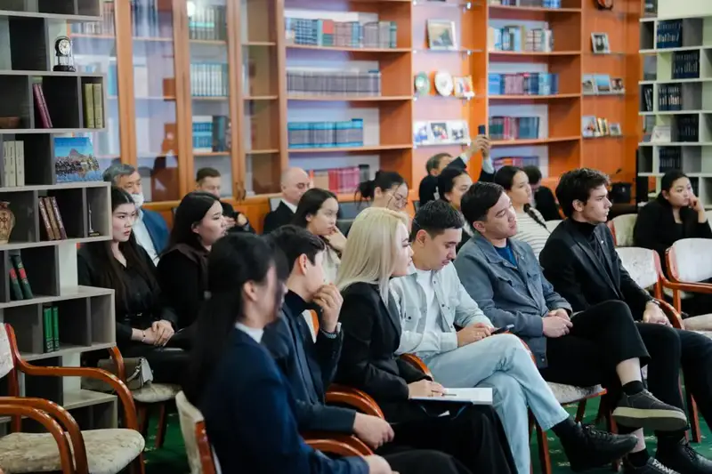 Астана: Молодежь предлагает идеи для выборов {city2}