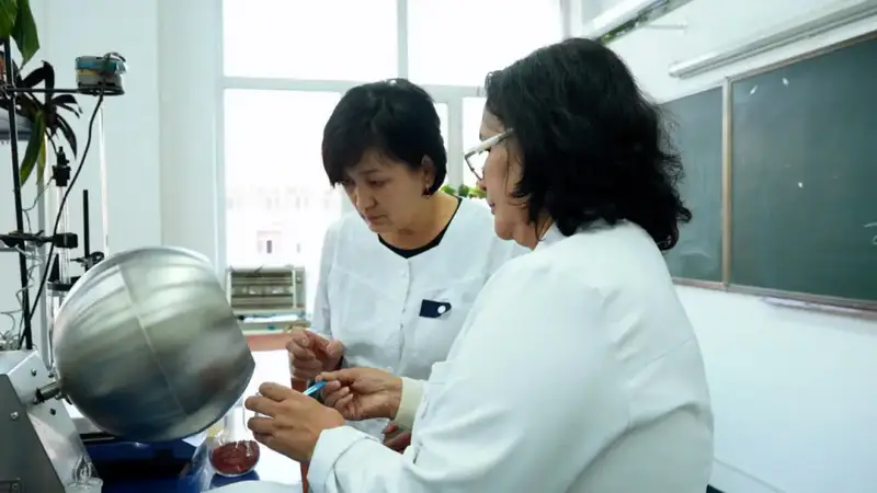 КазНУ представил инновационную технологию для защиты семян с использованием биоразлагаемых полимеров {city2}