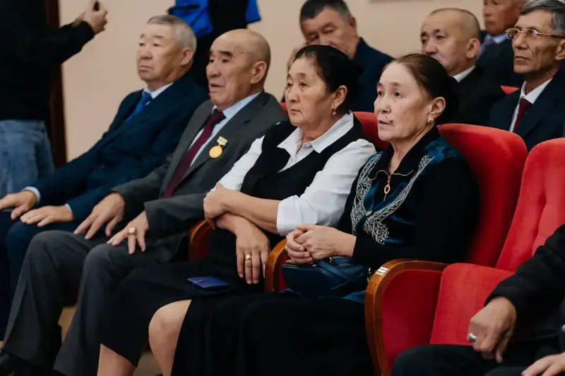 Сельскохозяйственная симфония: Атырау чествует мастеров земли {city2}