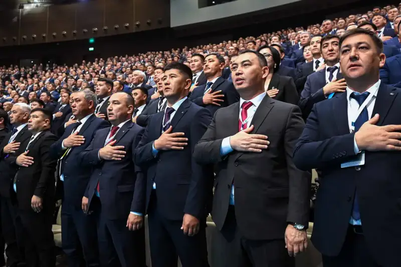 Касым-Жомарт Токаев подчеркивает важность диалог-платформы для развития сельских акимов в Астане {city2}