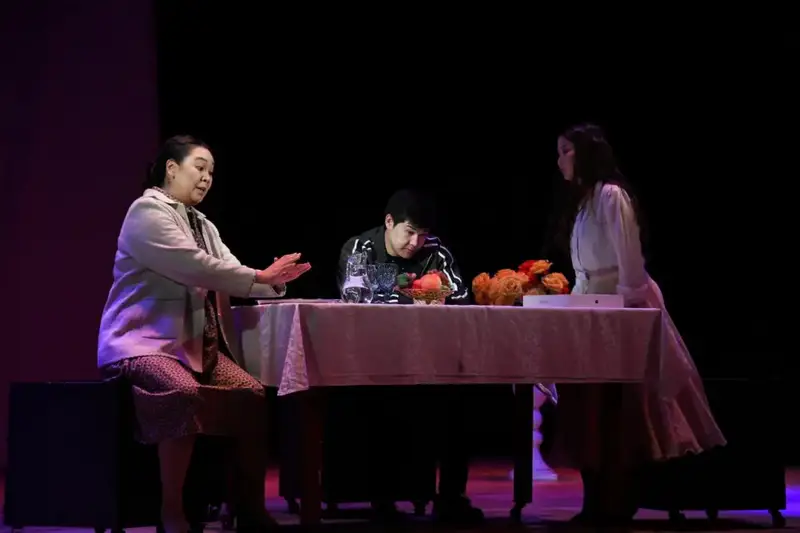 Спектакль о вреде наркотиков прошел в Астане {city2}