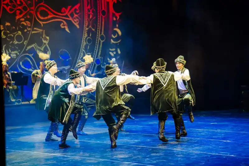 «Ел салтанаты»: в Алматы состоялся юбилейный концерт Государственного ансамбля танца «Салтанат» (4)