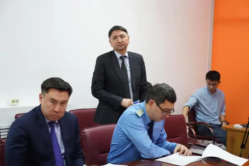 В Кокшетау и Аршалынском районе обсудили важные вопросы на приеме граждан у акима Марата Ахметжанова {city2}