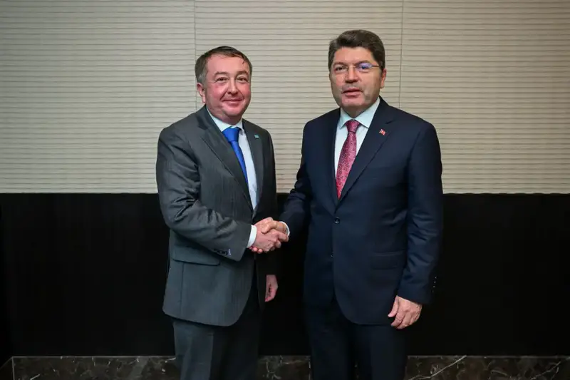 Министр юстиции Республики Казахстан Ерлан Сарсембаев принял участие во втором заседании Совета министров юстиции Организации тюркских государств, прошедшем в Баку (2)