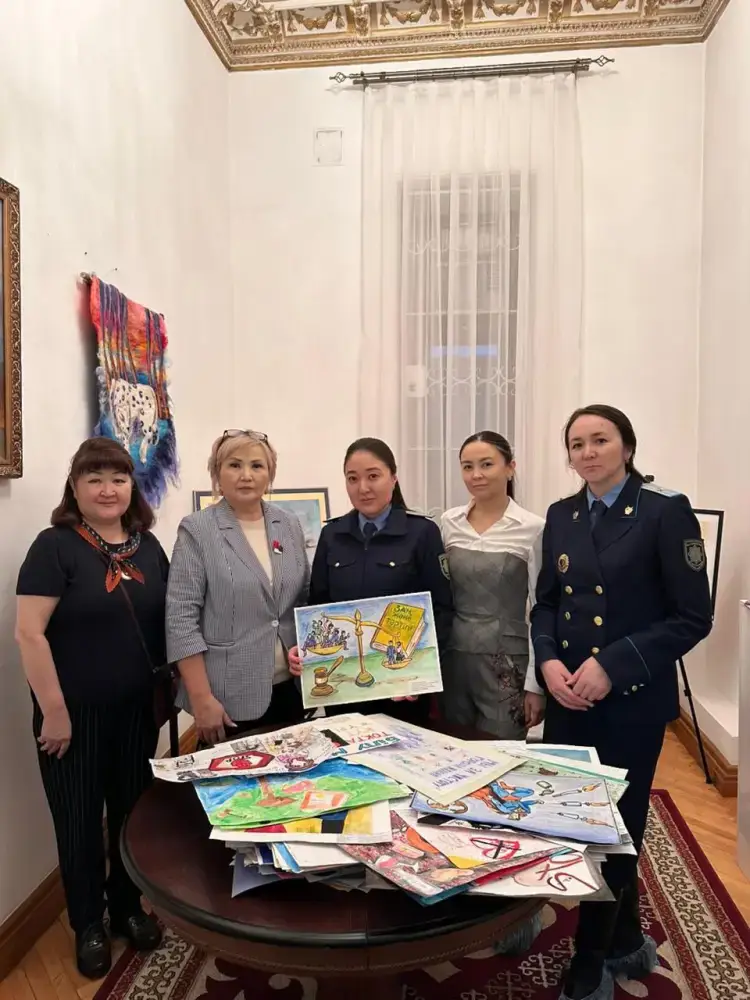 Конкурс рисунков среди школьников в Астане: взгляд на закон и порядок через детские глаза {city2}