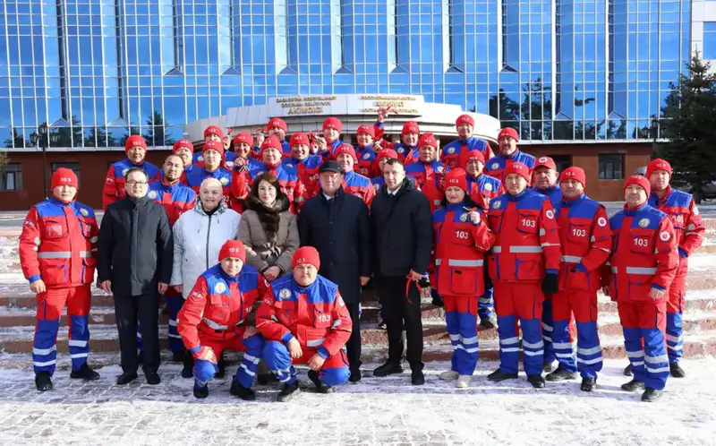 В КОСТАНАЙСКОЙ ОБЛАСТИ ОБНОВЛЕН АВТОПАРК СКОРОЙ ПОМОЩИ: ВРУЧЕНЫ КЛЮЧИ ОТ 50 НОВЫХ РЕАНИМОБИЛЕЙ (5)