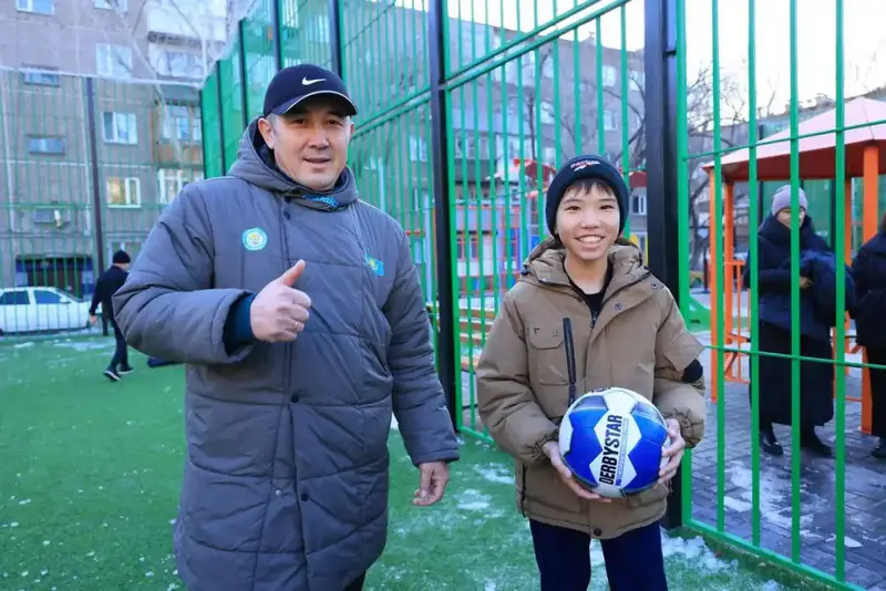 Город без окраин: Ермаганбет Булекпаев проверил благоустройство района Алихана Бокейхана (7)