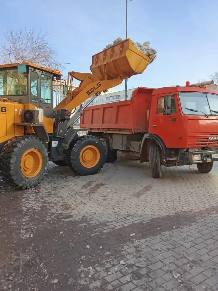 Снегопад в Астане: 2839 рабочих на передовой! {city2}