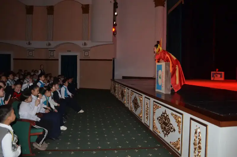 Формирование культуры безопасности: спасатели обучают детей действиям при ЧС (6)