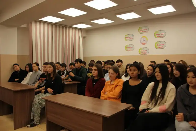 Профилактические рейды полиции в студенческих общежитиях: борьба с наркоманией и формирование здорового образа жизни среди молодежи {city2}