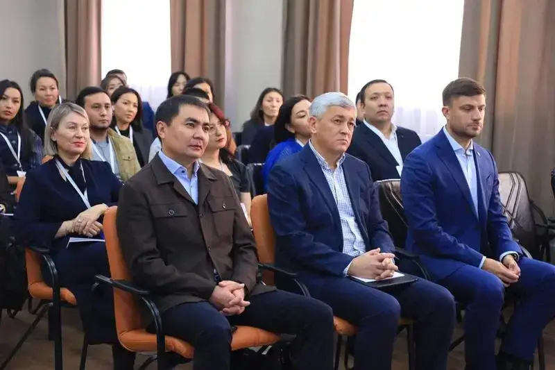 В Карагандинской области впервые при поддержке Сената стартовал проект «Школа аналитики» (8)