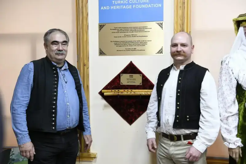 Экспозиция тюркских музыкальных инструментов открыта в Музее искусств 'Өнер' в Астане {city2}