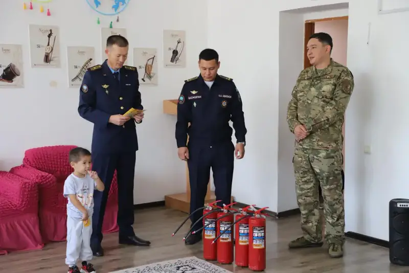 Сообщество объединяется для повышения пожарной безопасности: месяц профилактических мероприятий {city2}