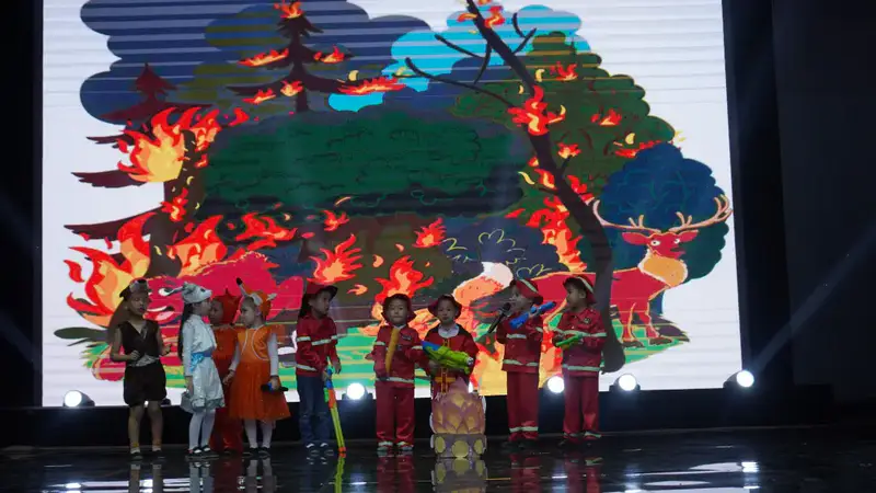 Спасатели учат детей безопасности в Алматинской области {city2}