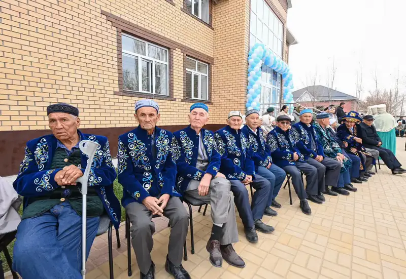 В селе Бестам Шиелийского района открылся клуб на 150 мест (8)