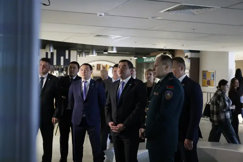 Мост опыта: Чингис Аринов укрепляет связи с МЧС Беларуси {city2}