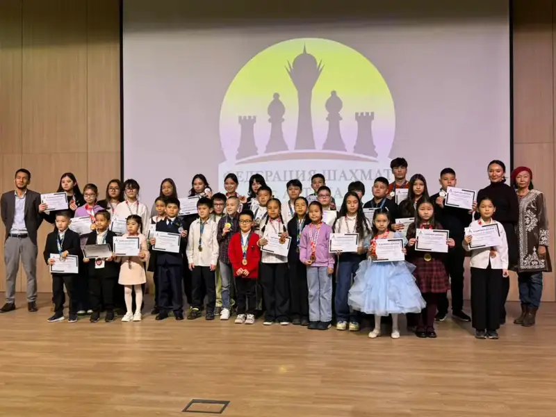 В Астане определили победителей детского чемпионата города по классическим шахматам (6)