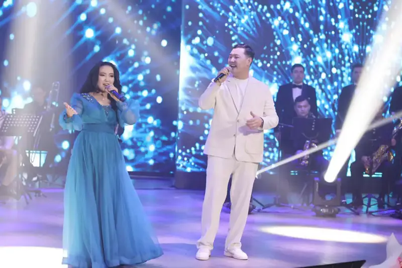 Солистка Национальной гвардии дала концерт для жителей Астаны в особом формате (3)