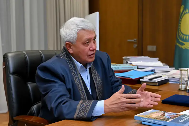 Аким области встретился с председателем Комитета по языковой политике Ерболом Тилешовым {city2}