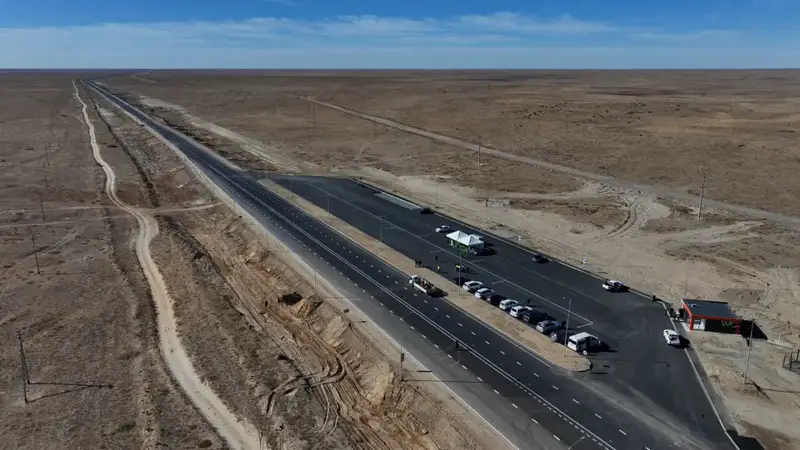 На трассе "Атырау–Астрахань" ведется обновление участка длиной 616–621 км (3)