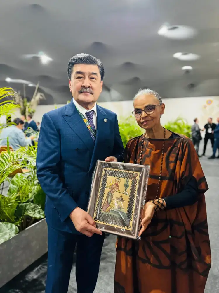 Проведена двусторонняя встреча Министра экологии и природных ресурсов РК с Министром окружающей среды и изменения климата Бразилии Мариной Силва (2)