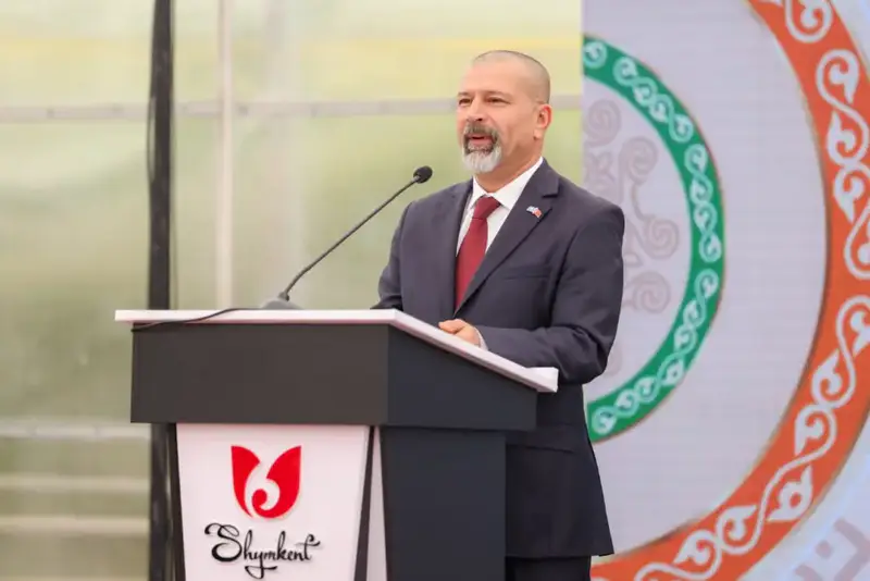 В ШЫМКЕНТЕ ПОЛУЧИЛИ ПЕРВЫЙ УРОЖАЙ ТОМАТОВ В ТЕПЛИЧНОМ КОМПЛЕКСЕ «ALSERA KZ» (2)