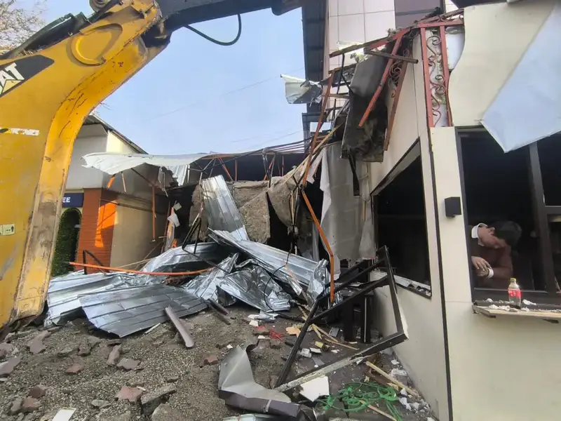 Порядок в малой торговле Ауэзовского района {city2}