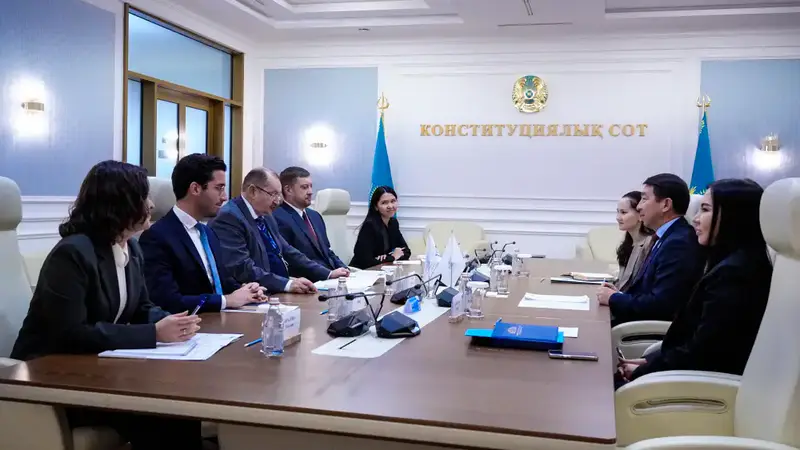 Встреча в Конституционном Суде с Главой Офиса ОБСЕ {city2}