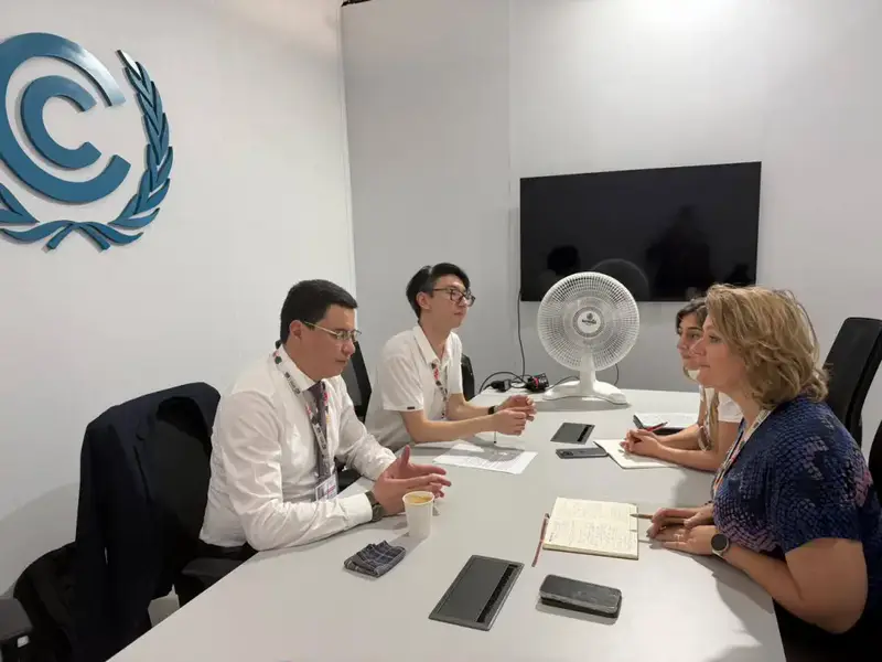 Встреча вице-министра Мансура Ошурбаева с Марией Мисовиковой по вопросам Парижского соглашения и прозрачности {city2}