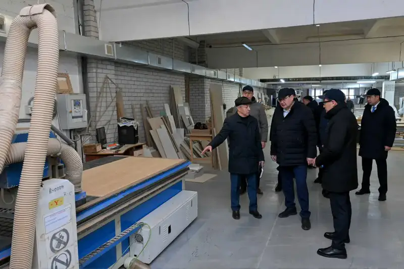 Современное оборудование на предприятии по производству мебели в Семее {city2}