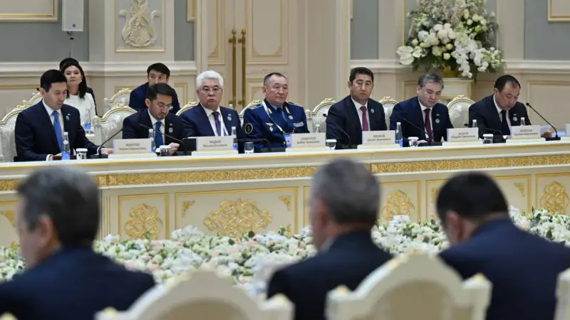 Новый этап сотрудничества: Казахстан и Узбекистан создают Совет глав регионов {city2}