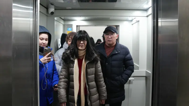 Трагедия в ЖК 'Арыстан': последствия падения лифта ставят под сомнение безопасность строительных норм и стандартов {city2}