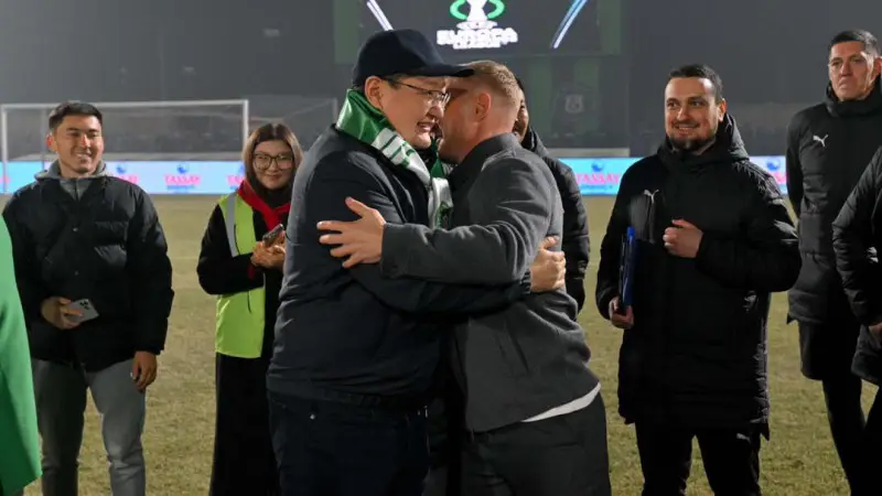 Депутаты в октябре: как казахстанские чиновники играли в "рассрочку" на фоне народных забот {city2}