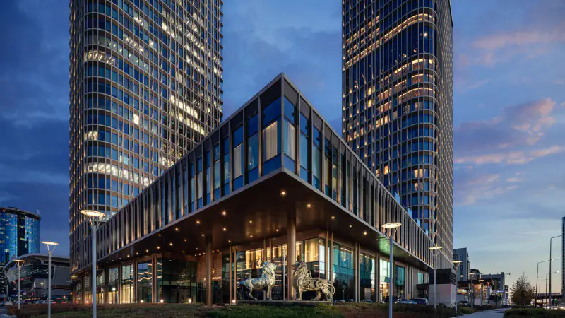 Признание The Ritz-Carlton, Astana в топ-50 лучших отелей мира: новые перспективы для туристической привлекательности Казахстана {city2}