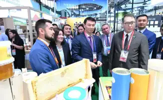 Аким Алматы на Международной импортной выставке в Шанхае: укрепление экономических связей с Китаем