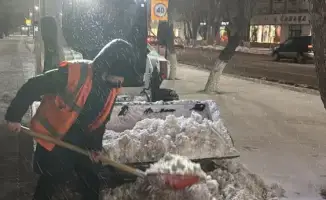 Снегопад в Астане: спецтехника на страже улиц!