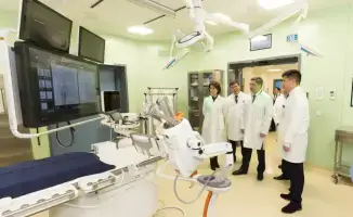 Премьер-министр Олжас Бектенов проверил работу ННОЦ и Биомедицинского центра Nazarbayev University, акцентировав внимание на внедрении технологий в медицину и онкологическую помощь.