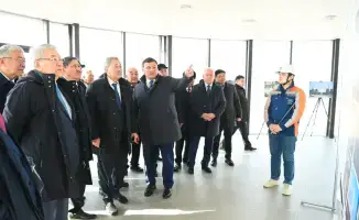 Ветераны и волонтеры высаживают деревья в Кызылорде в рамках экологической программы «Таза Қазақстан»