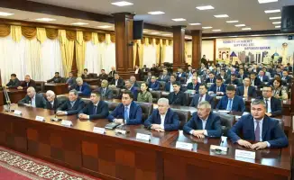 Отмечены достижения работников дорожной отрасли на Дне автодорожников